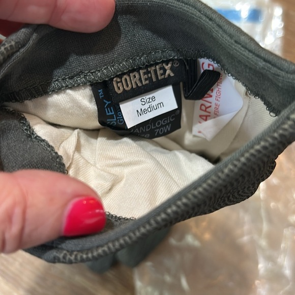 NWT Military Gloves size Medium - Picture 5 of 6